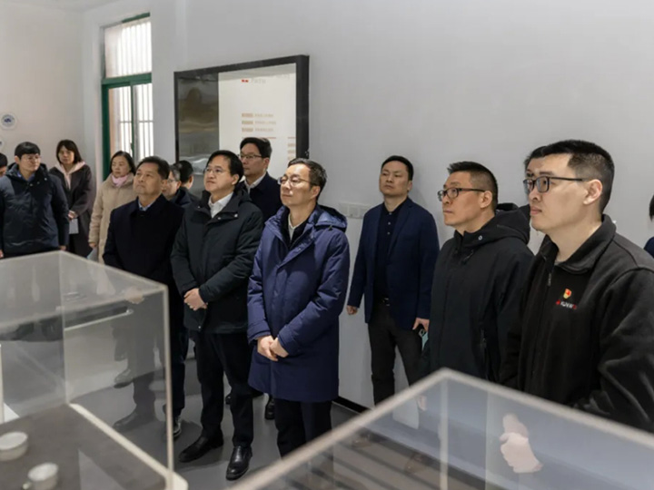 创新驱动 智造未来丨市委副书记、市长周伟率队调研开云线上平台_开云（中国）
